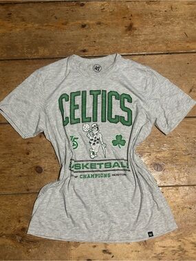 NBA Boston Celtics Vintage style gray graphic Tee fandom